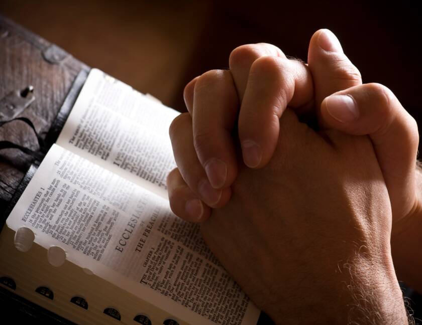 qq4 1 The creation of God is majestic. Pray for peace with us